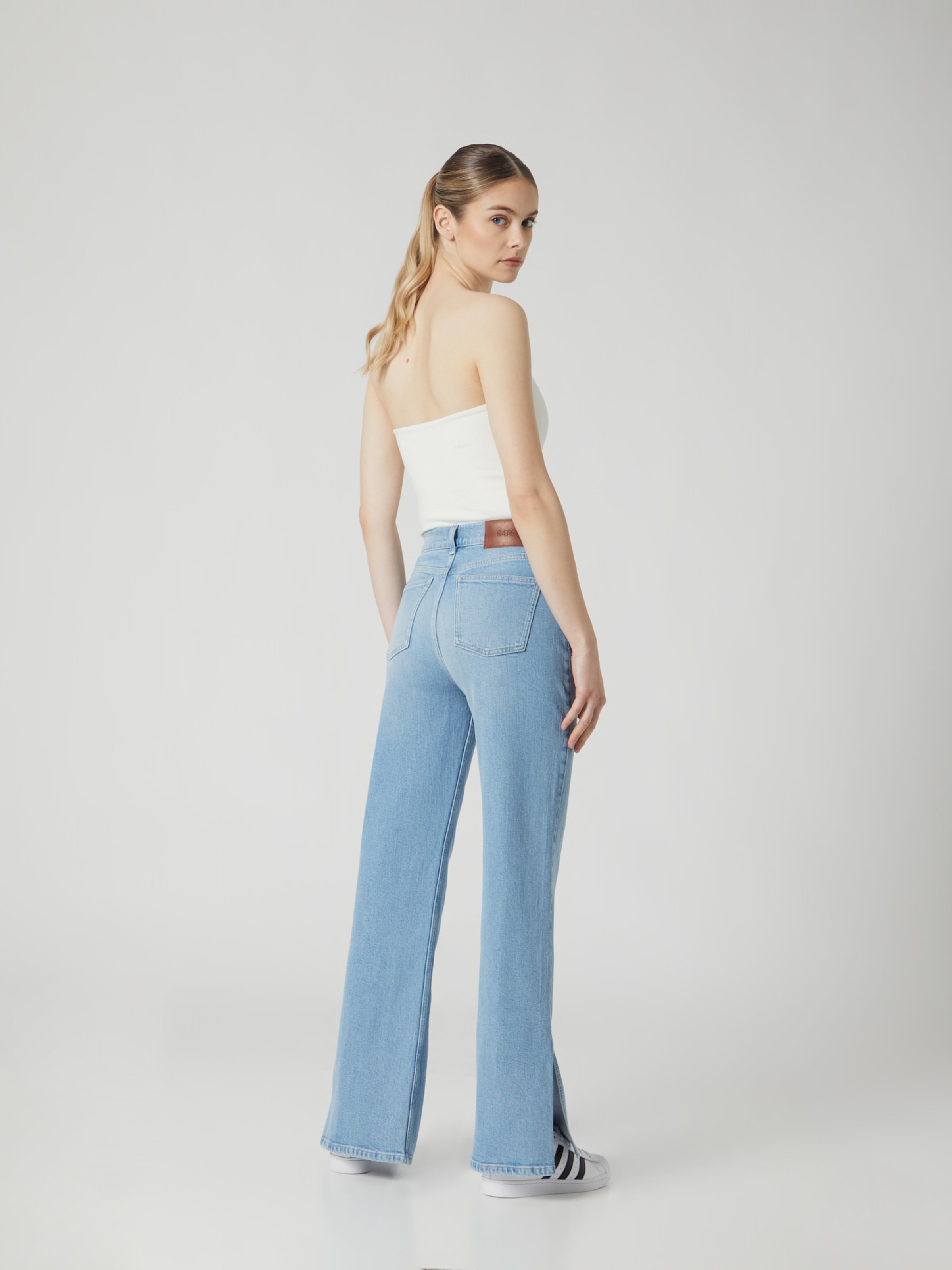 RÆRE by Lorena Rae Flared Jeans 'Tania Tall' in Grey