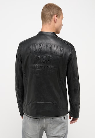 MUSTANG Übergangsjacke in Schwarz