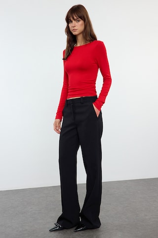 Trendyol Футболка в Красный