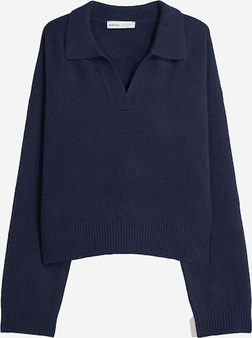 Pulover de la Bershka pe albastru: față