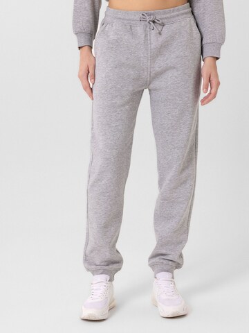 Jacey Quinn Tapered Trousers 'Charlotte' in Grey: front