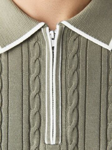 Pulover de la Next pe verde