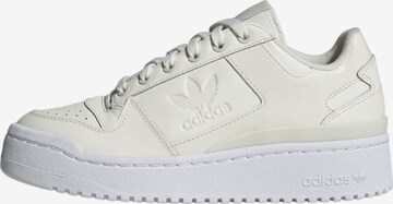 ADIDAS ORIGINALS - Sapatilhas baixas 'Forum Bold' em branco: frente