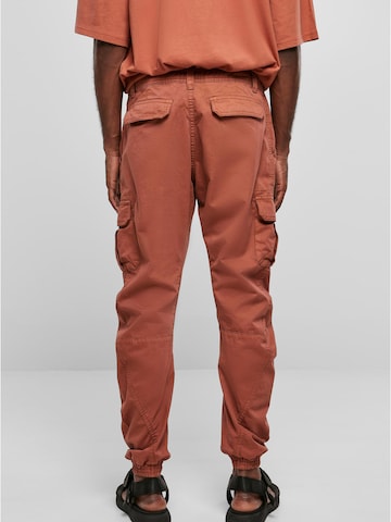 Urban Classics Tapered Hose in Braun