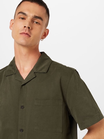 Hailys Men Regular fit Button Up Shirt 'Nixon' in Green