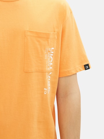 Maglietta di TOM TAILOR DENIM in arancione