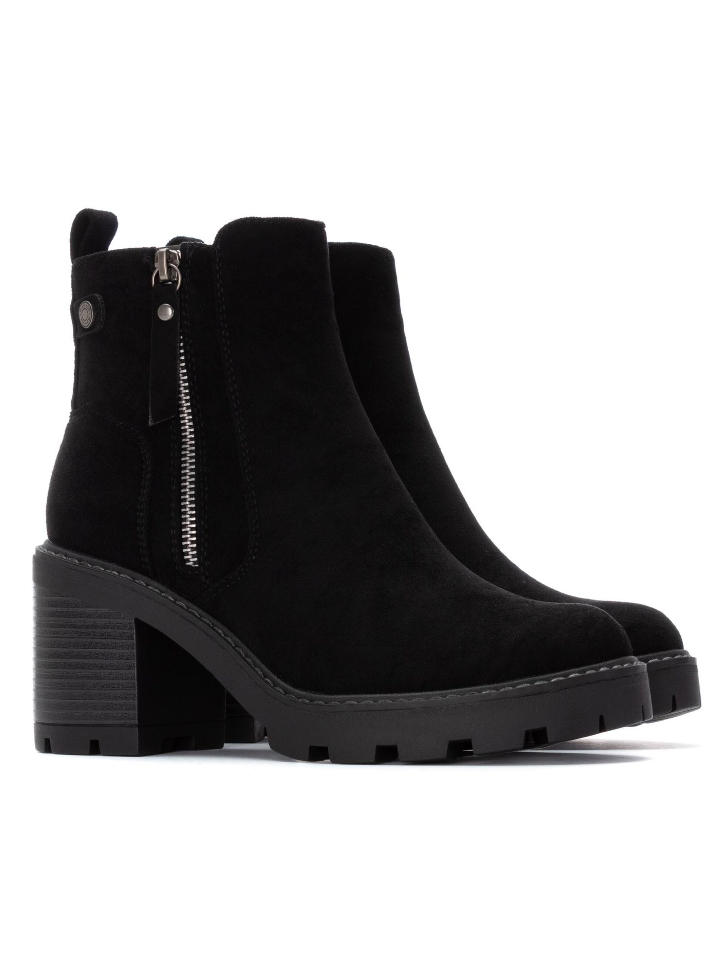 Refresh Boots '17303103' in Black