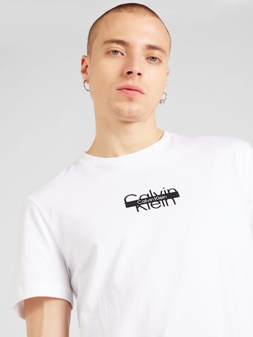 Tricou de la Calvin Klein pe alb