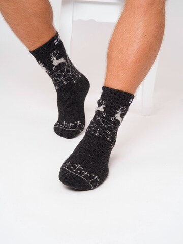 HomeOfSocks Socks 'HOS805' in Grey: front