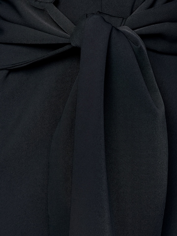 Rochie de la Sável pe negru