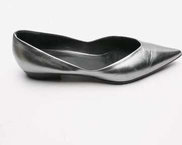 Schumacher Flats & Loafers in 41,5 in Silver: front