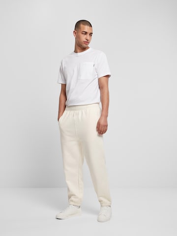 Effilé Pantalon Urban Classics en blanc