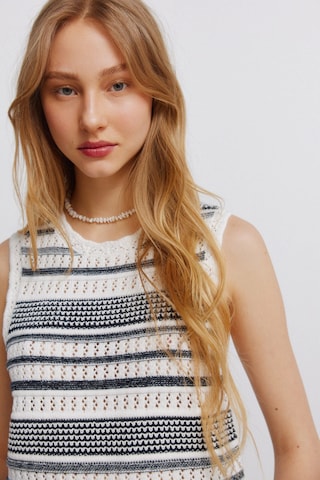 Tops en tricot Springfield en blanc