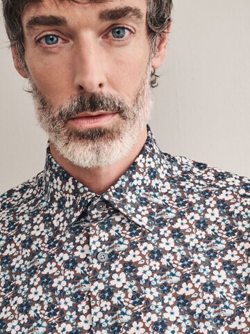 Slim fit Camicia di Next in marrone