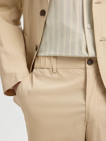 regular Pantaloni di SELECTED in grigio