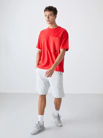 Tommy Life T-Shirts in Rot