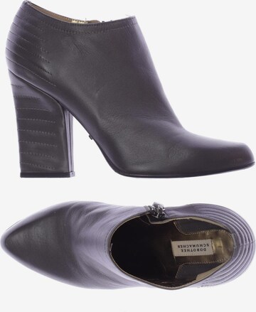 Dorothee Schumacher Dress Boots in 39,5 in Grey: front