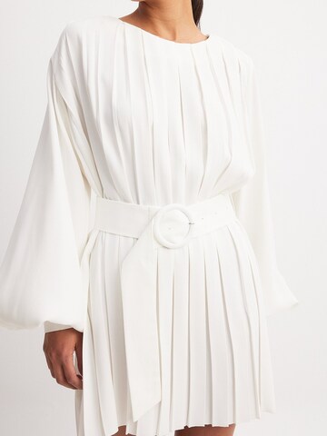 NA-KD Dress in White: front