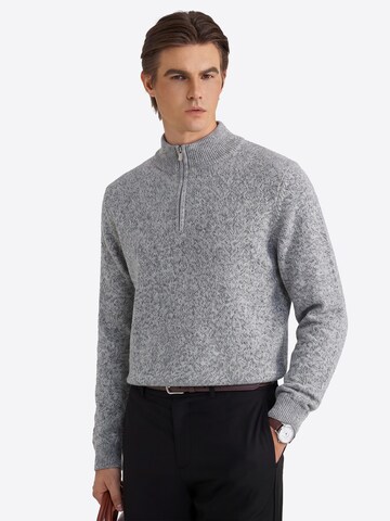 Vantory Sweater in Grey