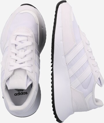 ADIDAS ORIGINALS Σνίκερ χαμηλό 'Retropy F2' σε λευκό