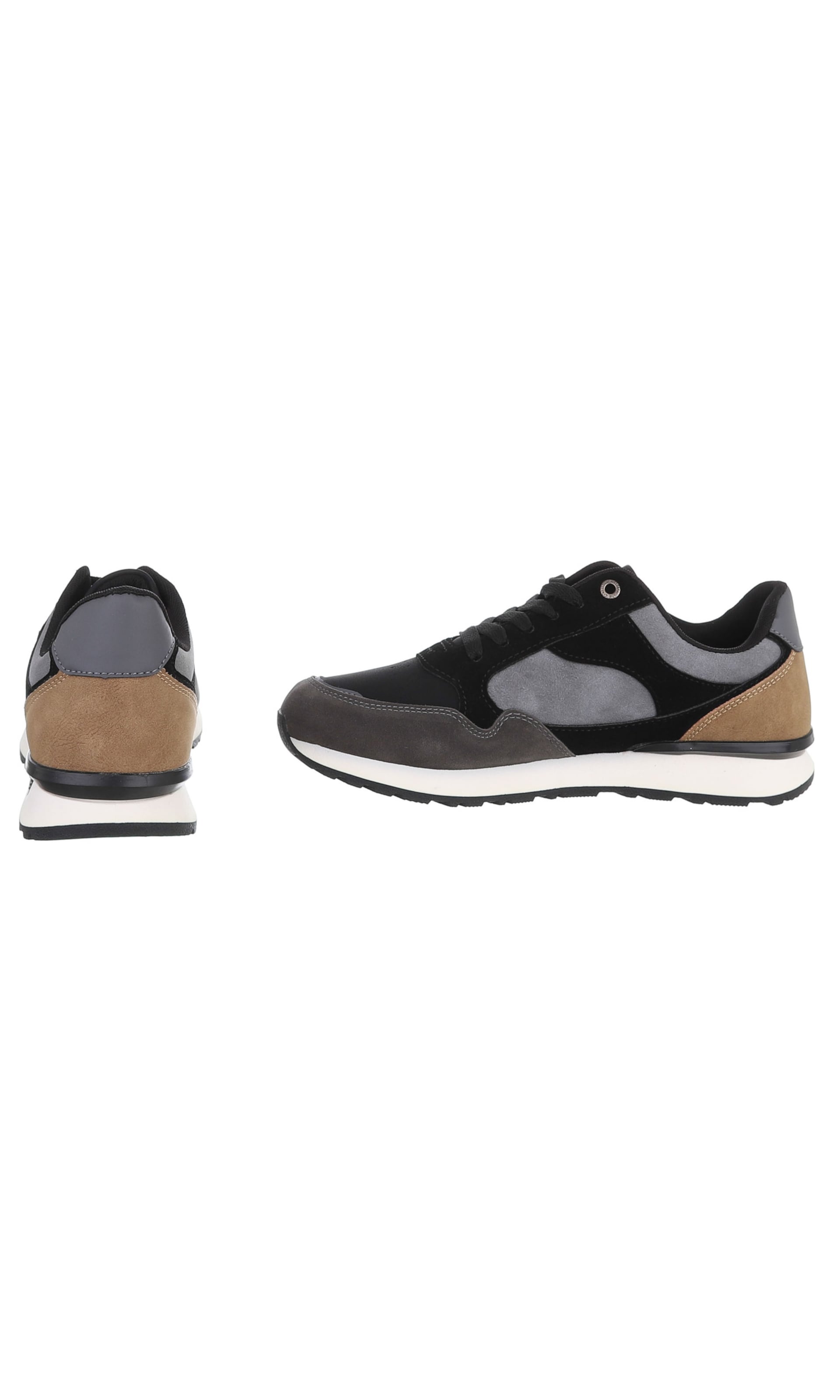 CoolWalk Sneakers in Black