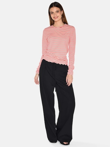 Moves Shirt in Rood: voorkant