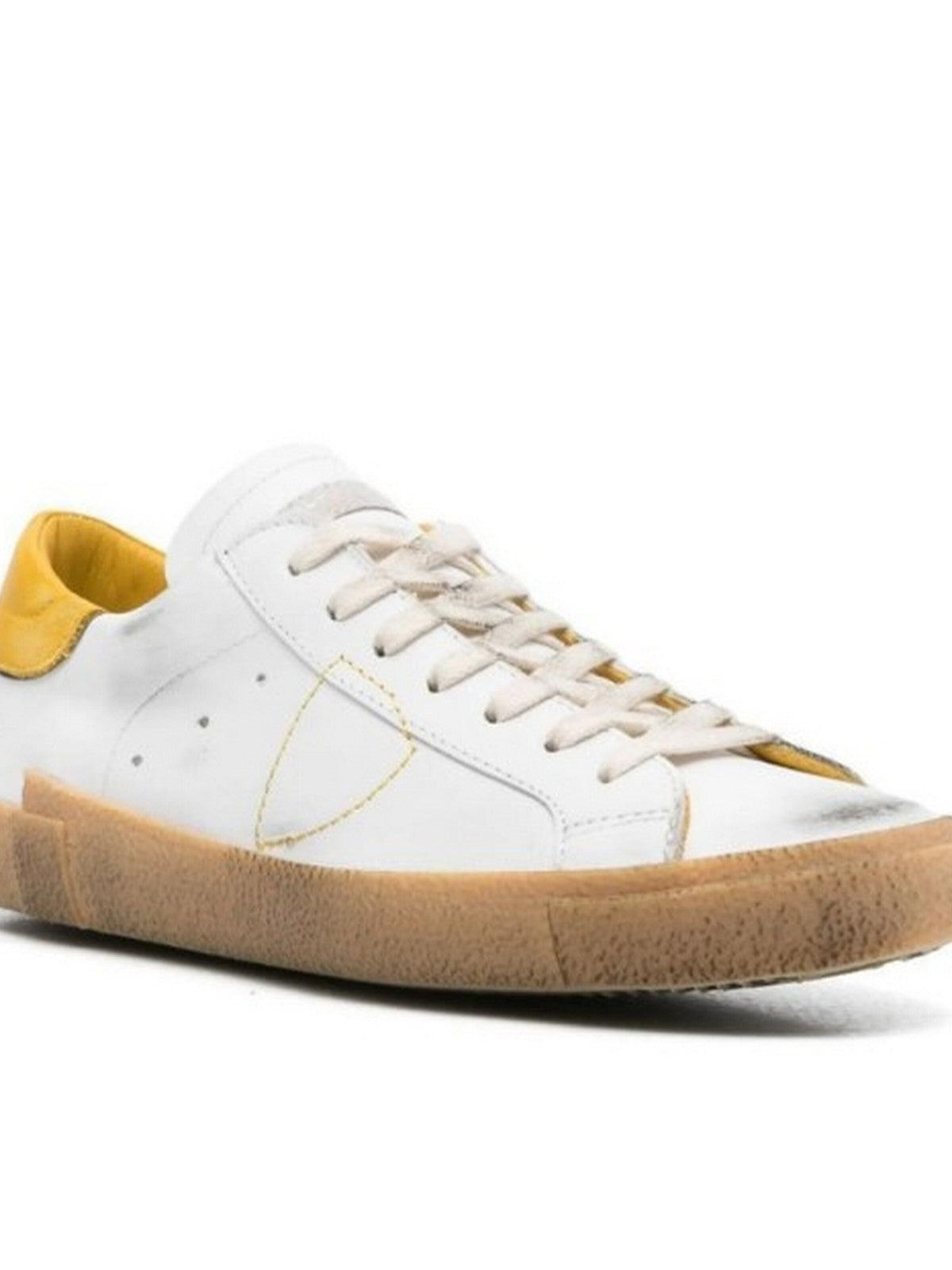 Sneaker bassa di Philippe Model in bianco