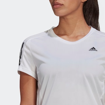 ADIDAS SPORTSWEAR Λειτουργικό μπλουζάκι 'Own the Run' σε λευκό