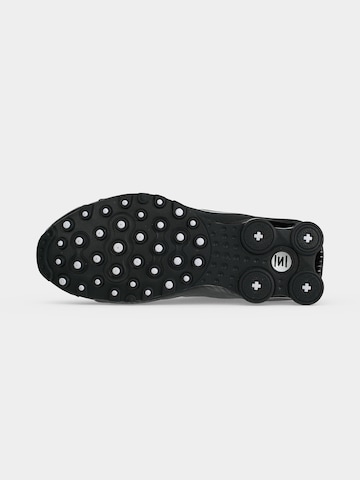 Sneaker low 'Shox NZ' de la Nike Sportswear pe negru