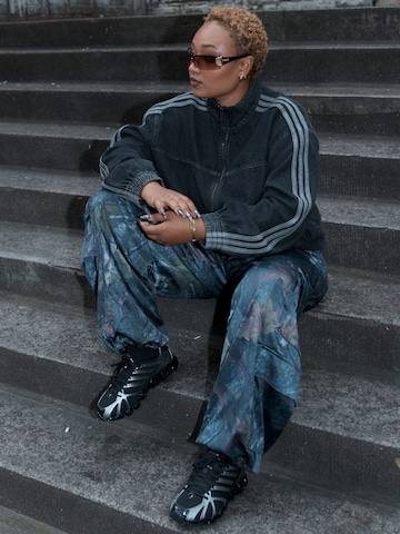 ADIDAS ORIGINALS Baggy Карго панталон 'SAT' в синьо
