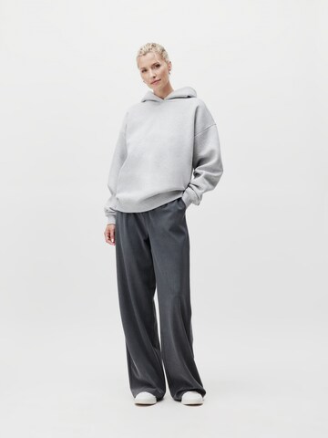 Sweat-shirt 'Abby' LeGer by Lena Gercke en gris