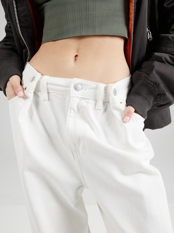 Wide leg Jeans di Monki in bianco