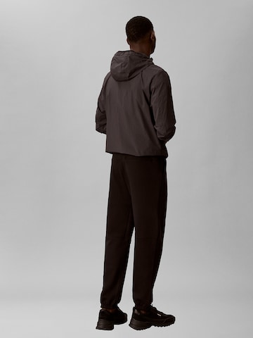 Calvin Klein Tapered Hose in Schwarz