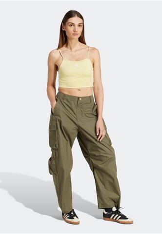 ADIDAS ORIGINALS - Top en amarillo