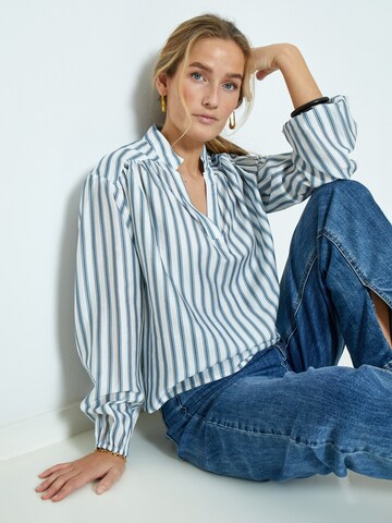 Camicia da donna 'Giril' di Peppercorn in blu