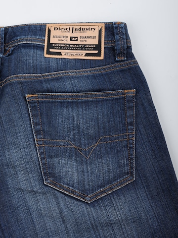 regular Jeans 'MARKEE' di DIESEL in blu