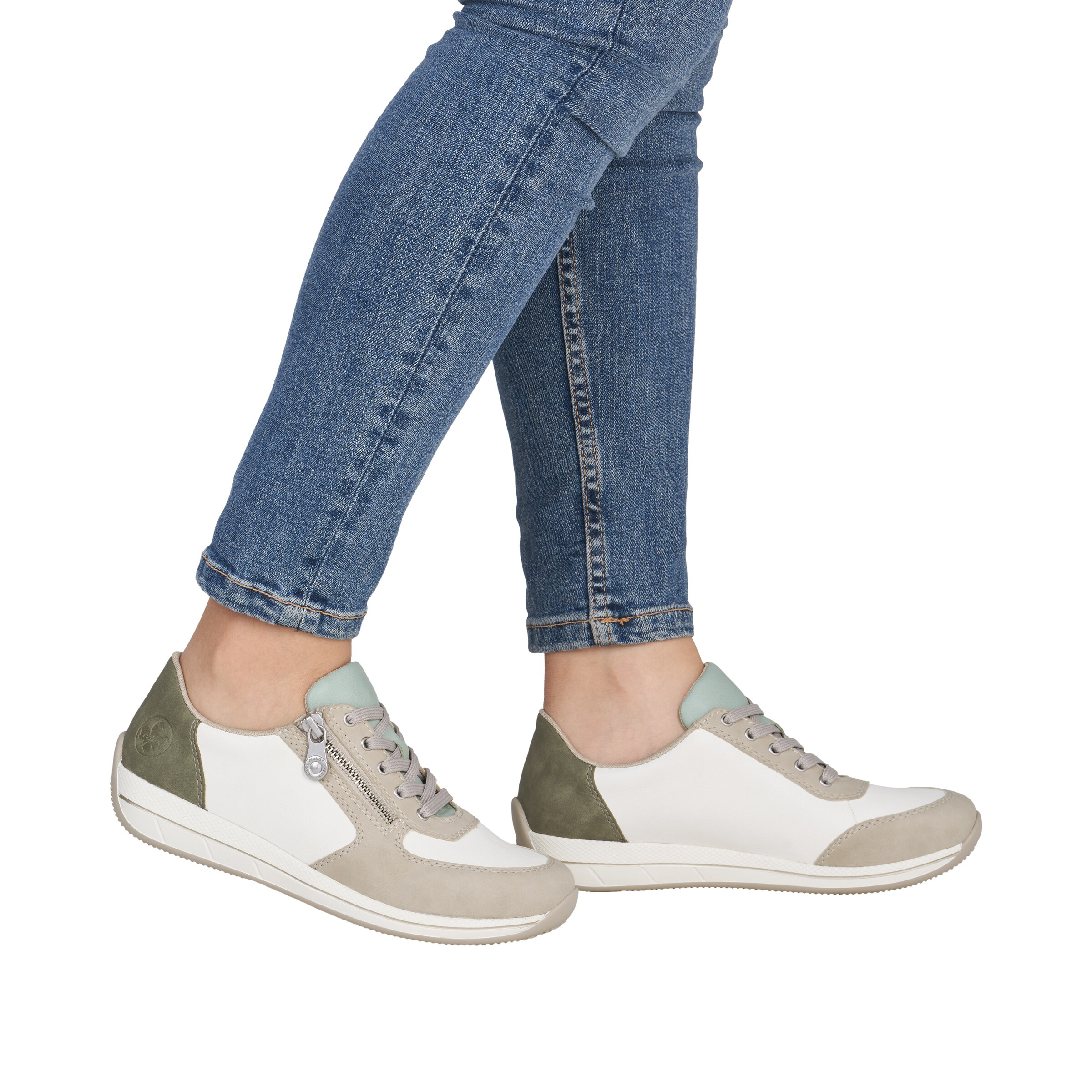 Baskets basses Rieker en blanc