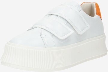 Sneaker bassa di NEWD.Tamaris in bianco: frontale