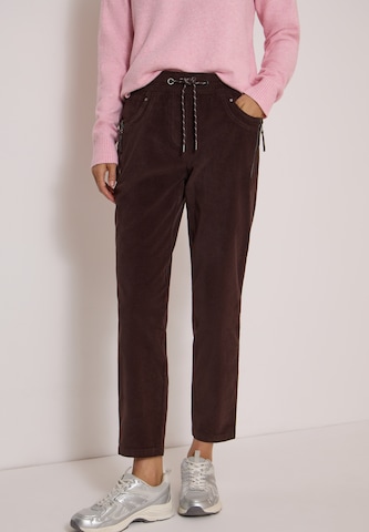 Coupe slim Pantalon CECIL en marron : devant