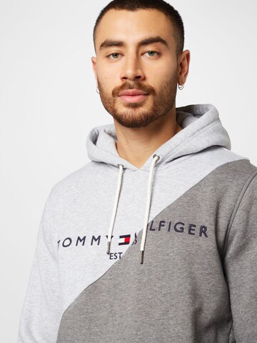 Tommy Jeans Mikina – šedá