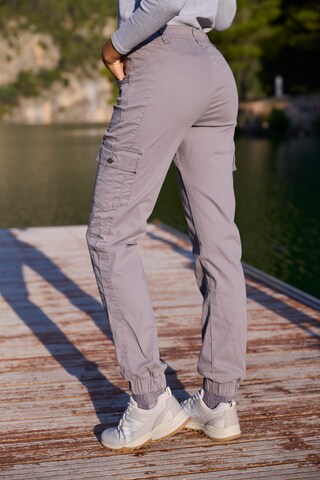 LASCANA ACTIVE Tapered Outdoorhose in Grau