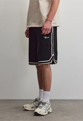 Pegador Regular Shorts in Schwarz