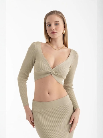 Completo pantalone di Hiccup in beige