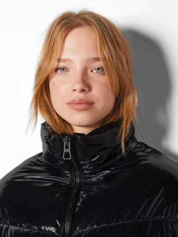 Bershka Jacke in Schwarz