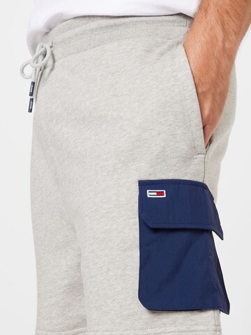 Tommy Jeans Regular Shorts in Grau