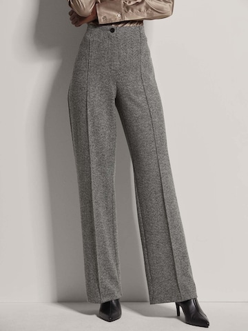 MADELEINE Loosefit Hose in Weiß: Vorderseite
