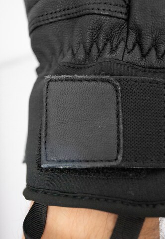 REUSCH Athletic Gloves 'Highland R-TEX® XT' in Black