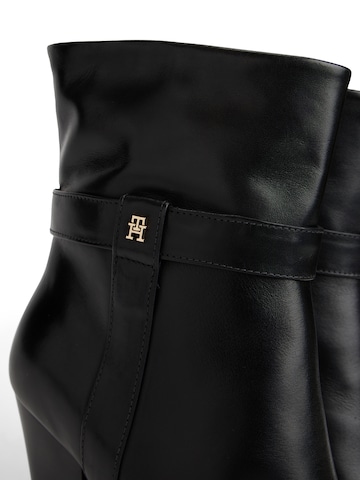 TOMMY HILFIGER Ботинки в Черный