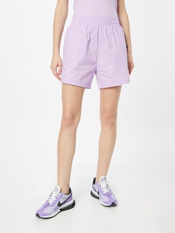 Champion Authentic Athletic Apparel Regular Shorts in Lila: Vorderseite
