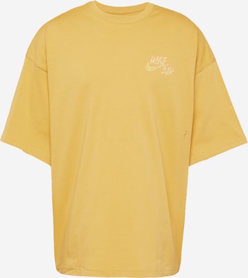 Nike Sportswear T-shirt i gul: framsida